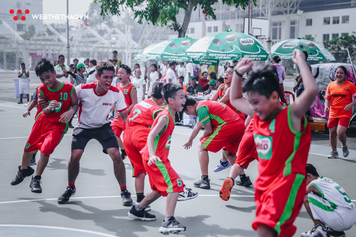 Chung kết bóng rổ Festival trường học 2019 cấp Tiểu học: Thiên Hộ Dương đại thắng Chung kết bóng rổ Festival trường học 2019 cấp Tiểu học: Thiên Hộ Dương đại thắng